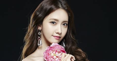 Snsd Yoona And Her Lovely Picture For Her Fan Meetings In China Wonderful Generation