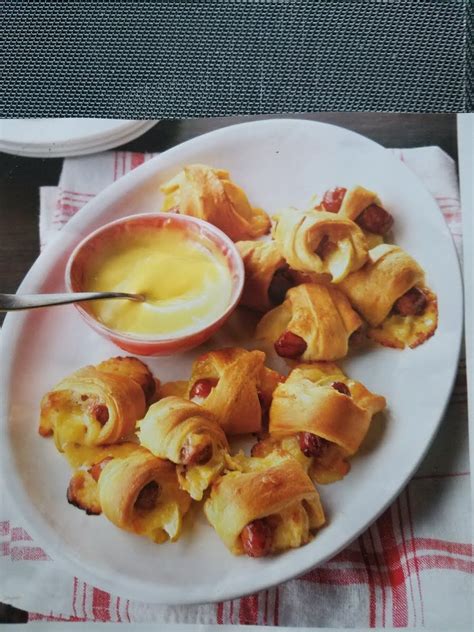 I decided to shop my pantry instead of buying the items i didn't. Apple- Gouda Pigs In A Blanket | Recipe | Easy appetizer recipes, Slider recipes, Chicken apple ...