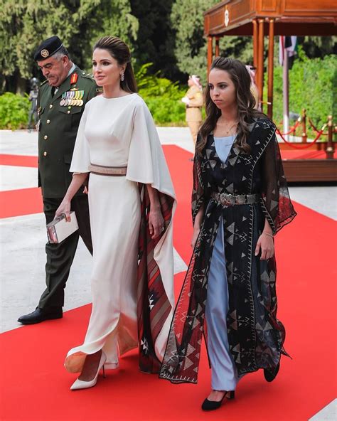 Abdullah Rania Y Salma En 71° Celebración De Independencia Queen Rania Princess Outfits