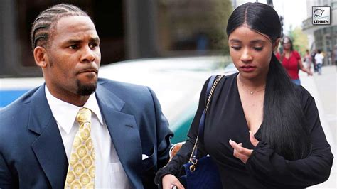 R Kelly Got Engaged To His Victim Joycelyn Savage Wild News