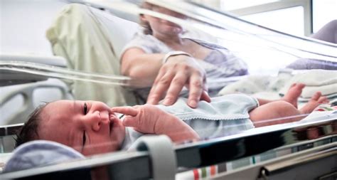 15 Reasons The Maternity Ward Needs A Hospital Nursery