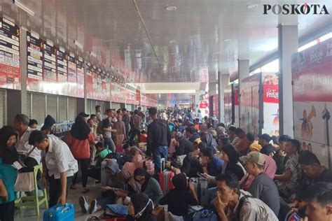 H 2 Lebaran Idul Fitri Terminal Kalideres Jakbar Dipadati Calon