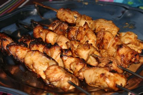 Brochettes de poulet au beurre de cacahuètes Recette Ptitchef