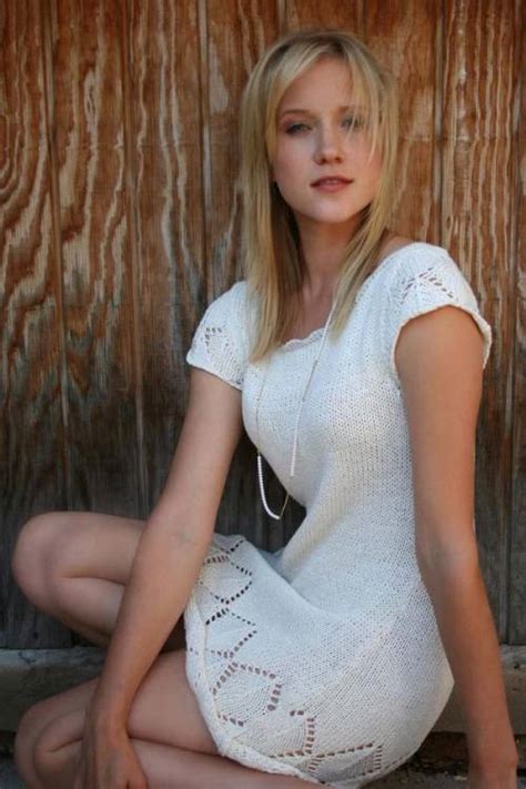 Very Much Beautiful Cute Celebrity In Bikini Jessy Schram Images Download Bollywood And