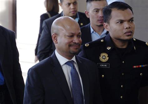 Malaysian Ex Pm Slapped With New Charge Over 1mdb Scandal Ap News