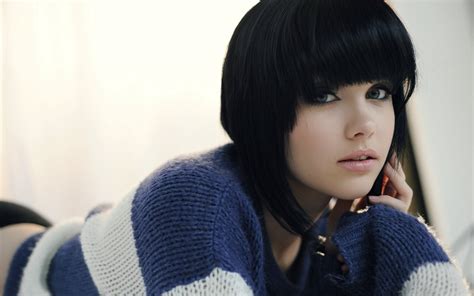 Black Hair Blue Eyes Sweater Melissa Clarke Model