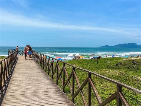 Conheça a Praia Brava de Itajaí Norte a Sul SC
