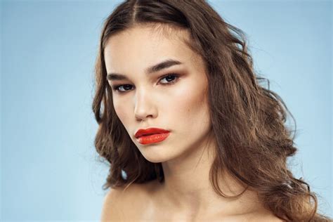 Premium Photo Brunette Naked Shoulders Red Lips