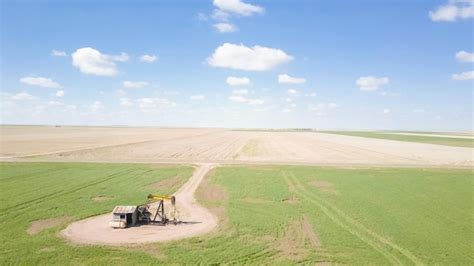 Premium Photo Aerial View Of Farmlands On Eastern Plains In The Spring