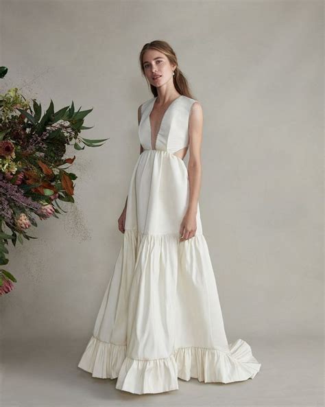Beach Wedding Dresses Perfect For A Seaside Ceremony Plunging
