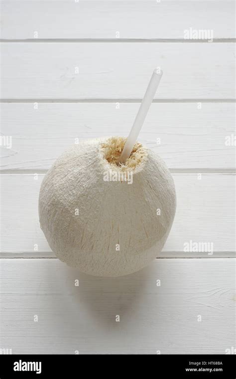 Fresh Drinking Coconut Hi Res Stock Photography And Images Alamy