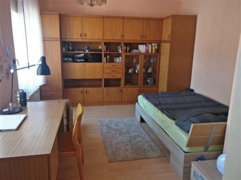 550 € 17 m² 1 zimmer. Möblierte 1 Zimmer Wohnung im Stadtzentrum - 1-Zimmer ...