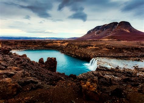 Islandē dzīvo apmēram 350 tūkstoši iedzīvotāju un tās kopējā platība ir 103 000 km2. Itinéraires de voyage pour l'Islande - Best Itinerary