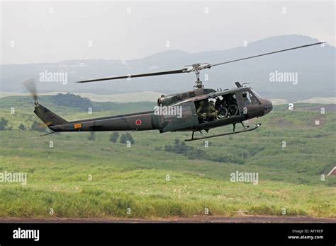 Uh 1 High Resolution Stock Photography And Images Alamy