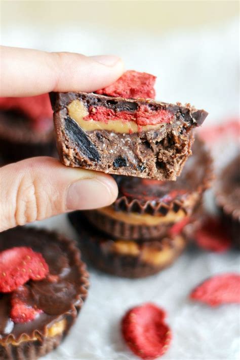 Simple, raw vegan brownies studded with walnuts and cacao nibs! Raw Chocolate, Peanut Butter & Strawberry Cups, Vegan & Gluten-Free | Recipe | Sugar free ...