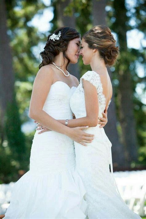 Pin By LolaLisa On Wedding Lesbian Bride Lesbian Wedding Lesbian Wedding Photography