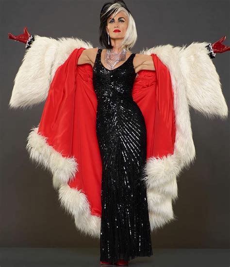 Cruella De Vil. | Work appropriate costumes, Hot brunette, Flapper dress
