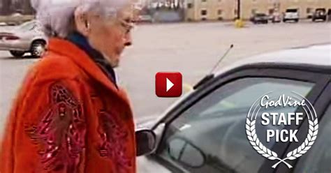This 92 Year Old Just Did Something Amazing At Walmart And It S Not Just Her Life She Saved
