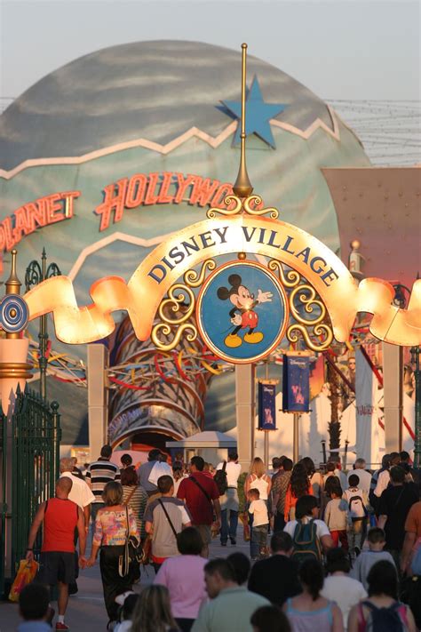 Disneyland Paris Disney Village Guests At Disney Village World Of