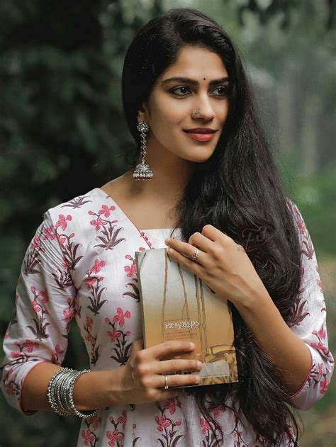 Swasika Most Beautiful Indian Actress Gorgeous Malayalam Actress