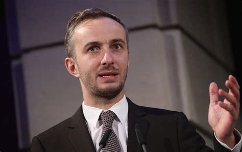 Gesellschaftlich relevante themen gepaart mit witz und ironie. Jan Böhmermann: "ZDF Magazin Royale" überrascht mit einer ...