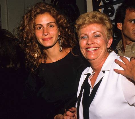 Worlds Most Beautiful Julia Roberts On Losing Her Mom Betty