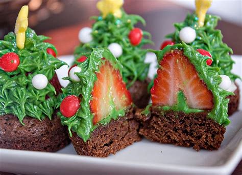 Easy christmas cake & dessert ideas & recipes. Food Design: Creative Santa Hat & Christmas Tree Brownies ...