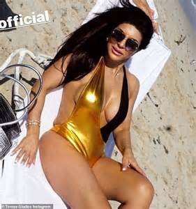 Teresa Giudice 47 Shows Off Her Chest After A Recent Boob Job Daily