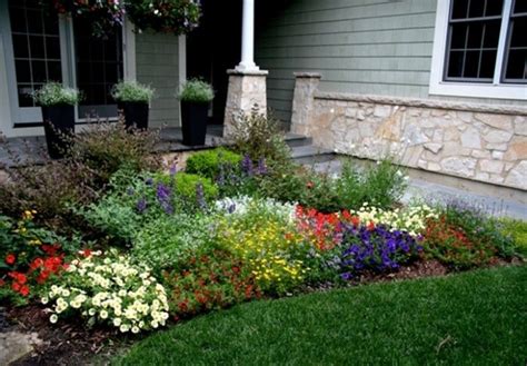When there are people visiting your house, surely they will pass through your yard. Small Garden Ideas Plants Photograph | Small Front Garden ...