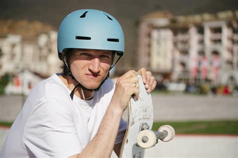 The Best Skateboard Helmets 🛹 Entirelyextreme