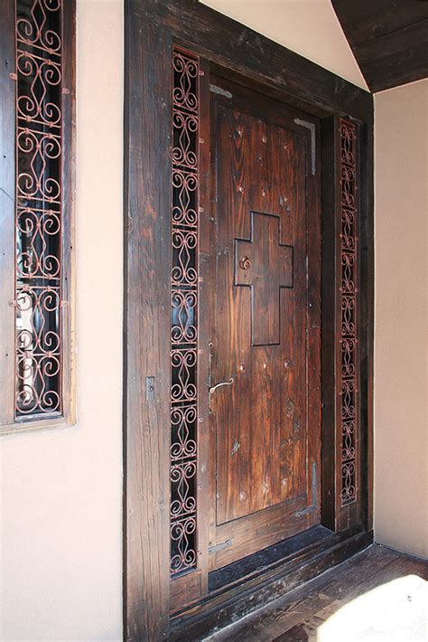 Front Entry With Cross Shaped Peep Door La Puerta Originals