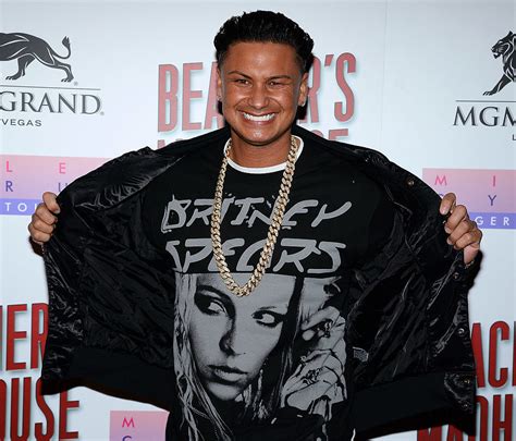 We think that either way he looks pretty good. Pauly D Posted A Picture Without Hair Gel And He's Really Hot