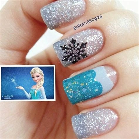 This Is So Cute Frozen Inspired Nails Who Loves The Movie Frozen ⛄
