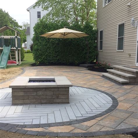 Top ideas for paver patios. 600sf paver patio with a square 120K BTU natural gas fire ...