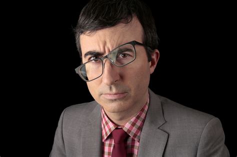 john oliver goes for in depth comedy with last week tonight on hbo chicago tribune