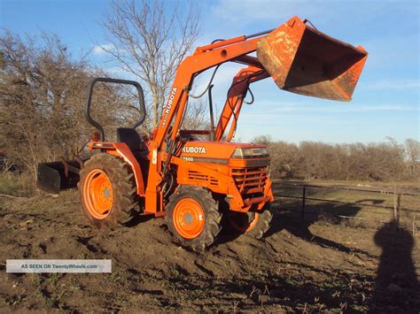 Kubota L2500 4wd Tractor With Lb400 Loader