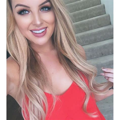 Brittney Saunders 55 Sexy Youtubers