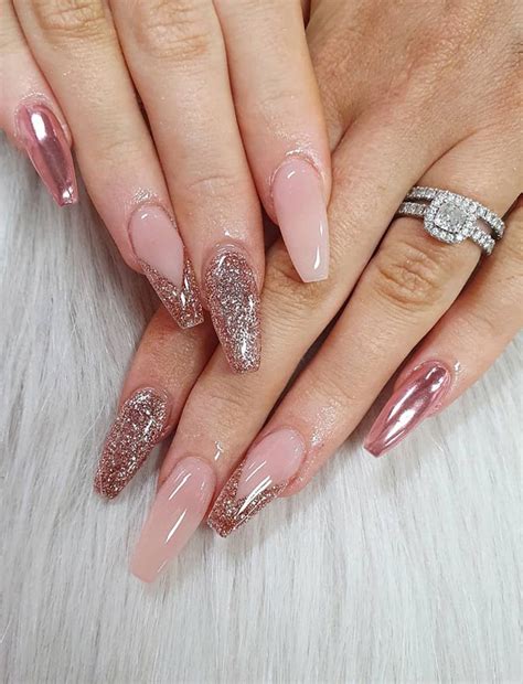 Share More Than 138 Gold Nail Designs For Wedding Super Hot