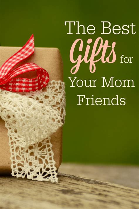 Whats a good gift for your mom. The Best Gifts for Your Mom Friends | The Humbled Homemaker