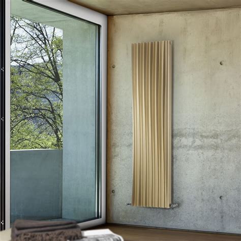 Le coût d'installation d'un radiateur à eau. Radiateur à eau chaude - HARP - DELTACALOR - 501 w...750 w ...