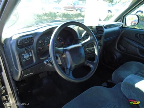 Graphite Interior 2001 Chevrolet S10 Ls Extended Cab Photo 41138003