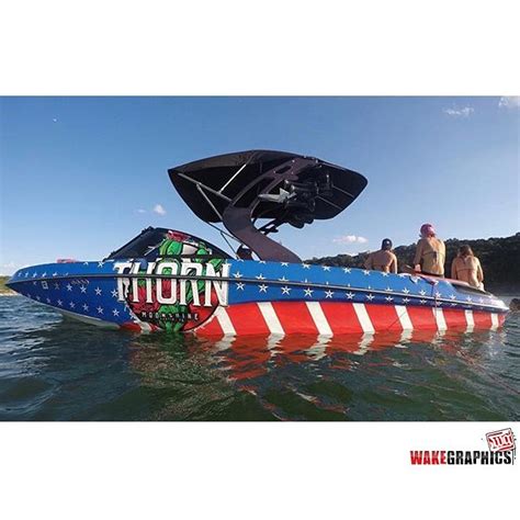 Centurion Boat Wrapped In Custom Printed 3m Ij180mc Vinyl With 8518