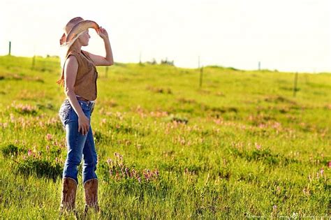 great view female models hats boots ranch fun women rodeo cowgirls hd wallpaper peakpx