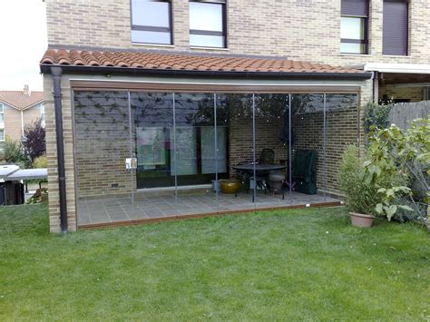 Añadir un porche delantero a su casa o mejorar uno existente puede ayudar a crear la sensación de llegada. porches cerrados de cristal - Buscar con Google | Porche ...