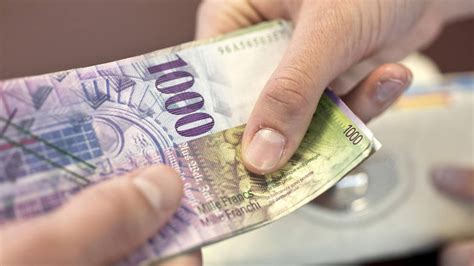 Banknote production and security features. 1000-Franken-Schein wird wertvollste Banknote - Handelszeitung