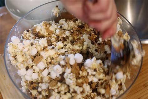 5 Fabulous Popcorn Recipes For An Oscars Party Popcorn Recipes
