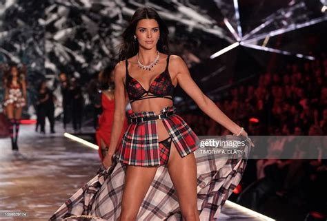 Us Model Kendall Jenner Walks The Runway At The Victoria S News