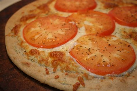 the hunger extinguisher easy tomato basil pizza
