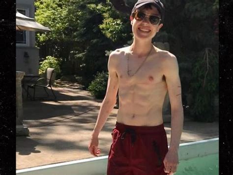 Elliot Pages First Shirtless Photo Since Coming Out As Trans Best