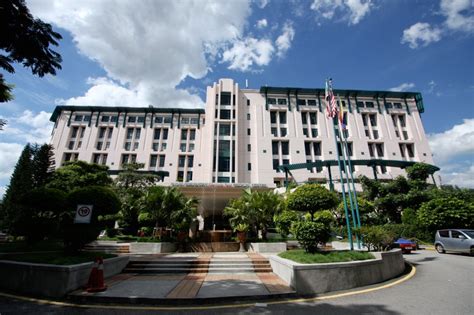 Public hospitals or most often called government hospitals which are managed by the malaysia has over 300 private hospitals nationwide. 10 private hospitals you should know in Klang Valley - ExpatGo